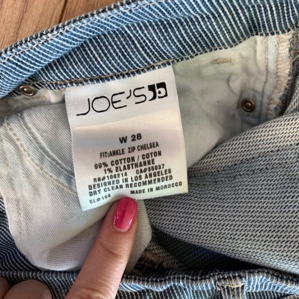Joe’s Jeans • Chelsea Ankle Zip Distressed Jeans - Picture 8 of 8